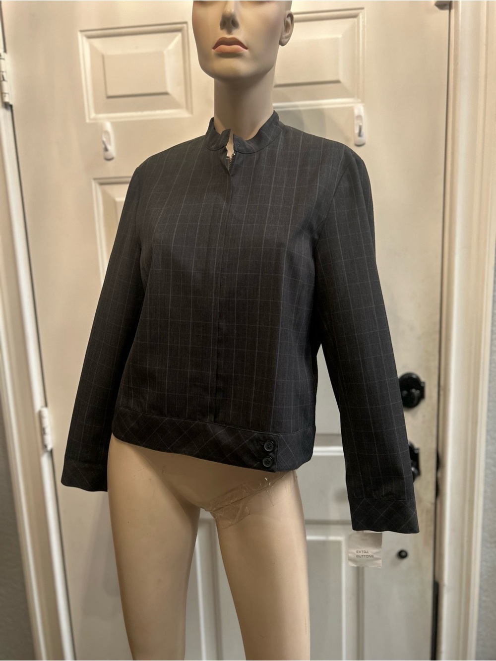 Nine West Women's Charcoal Pinstripe Button-Hem Jacket Sz 8P